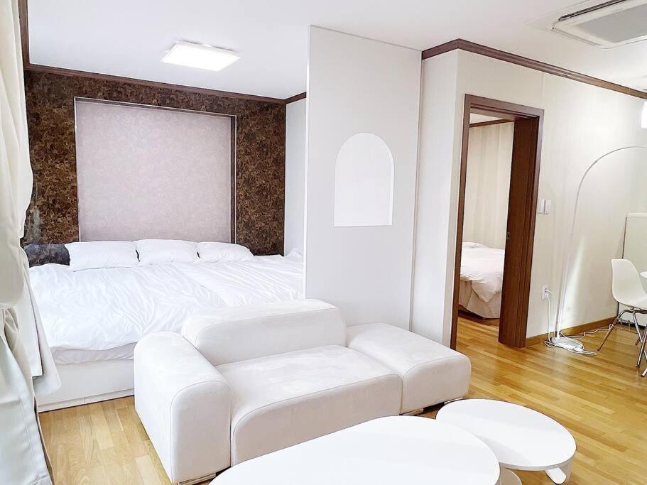 Apartment Morning In Seoul
